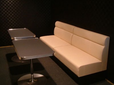 京都　カラオケ店