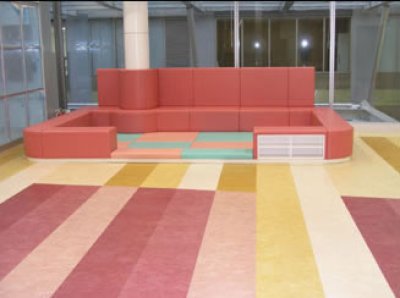 キッズコーナー 施設ロビー