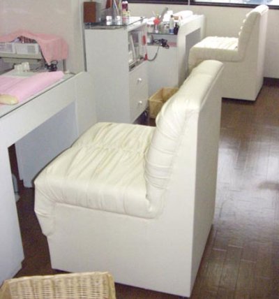 中目黒　ネイルサロン“リフュージュ”